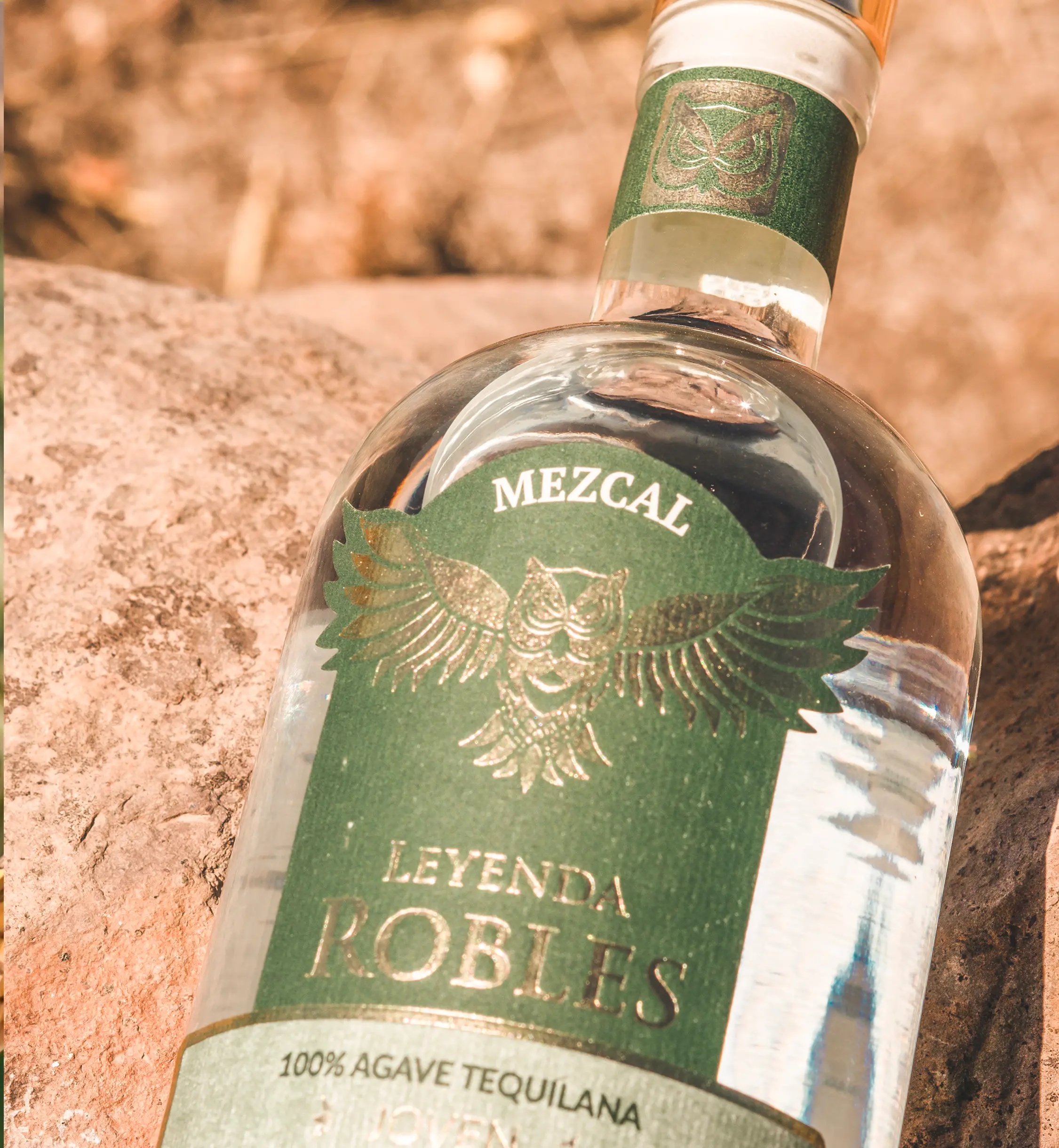 Mezcal Leyenda Robles lifestyle presentation